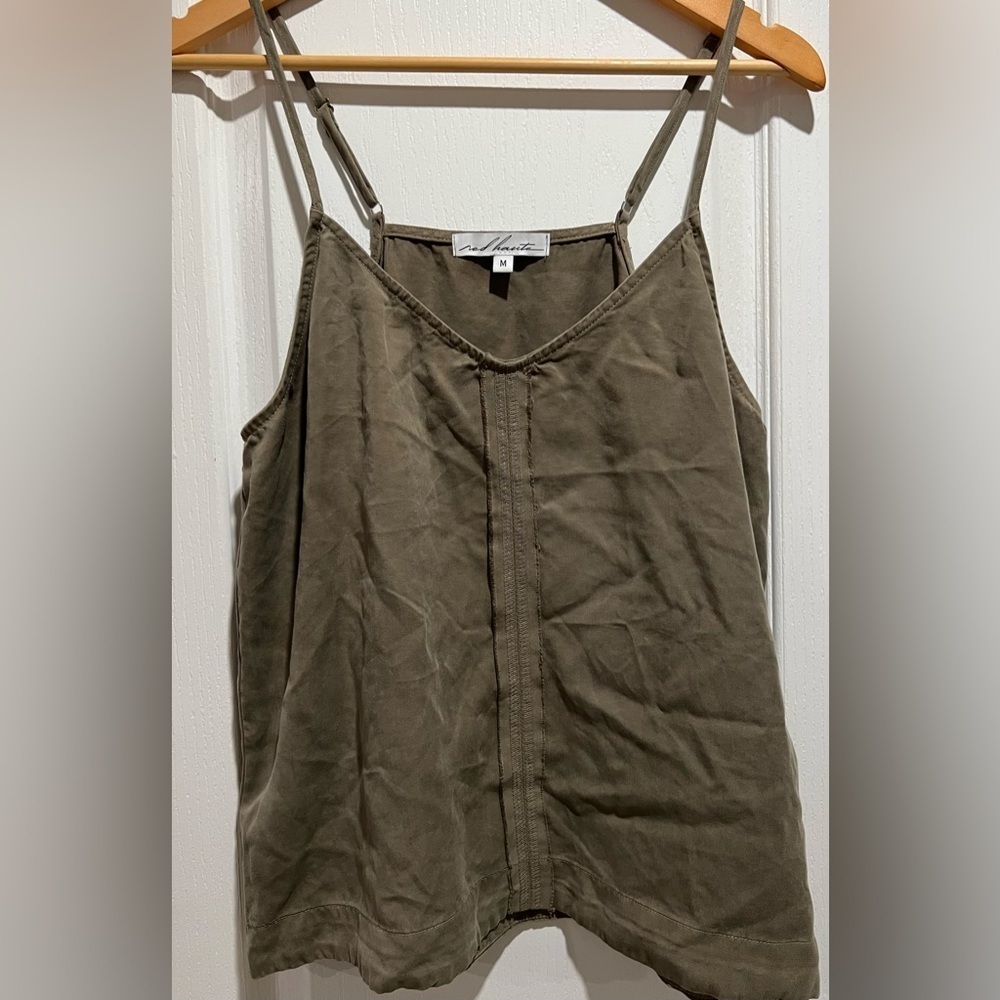 Red Haute olive green adjustable strap tank/cami. Size medium.